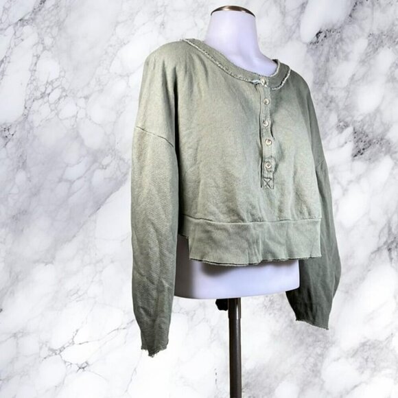 Lovers and Friends Oversized Henley Pullover - Olive Green - Picture 5 of 11